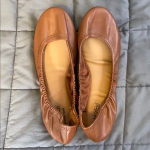 Faded Glory brown flats